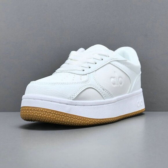 Alo Yoga Recovery Mode Low-Top Color-Blocked Sneakers In White - Picture 6 of 9